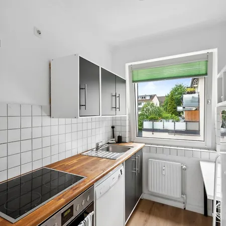 Modernes 3 Frisch Saniert Und Moebliert Essen