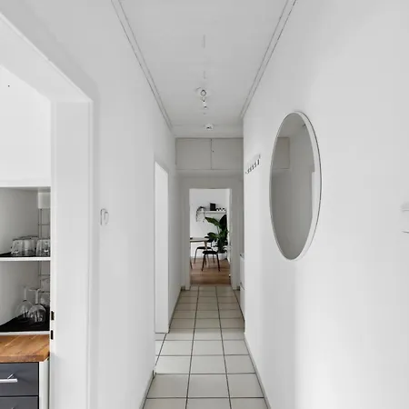 Modernes 3 Frisch Saniert Und Moebliert Apartment *